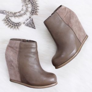 Dolce Vita • Heidi Suede Wedge Ankle Boots
